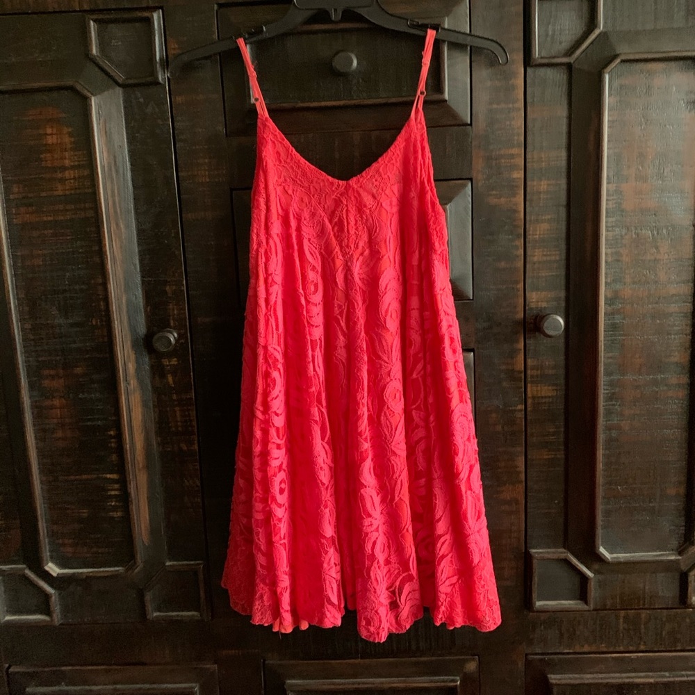 Women’s lace pink dress